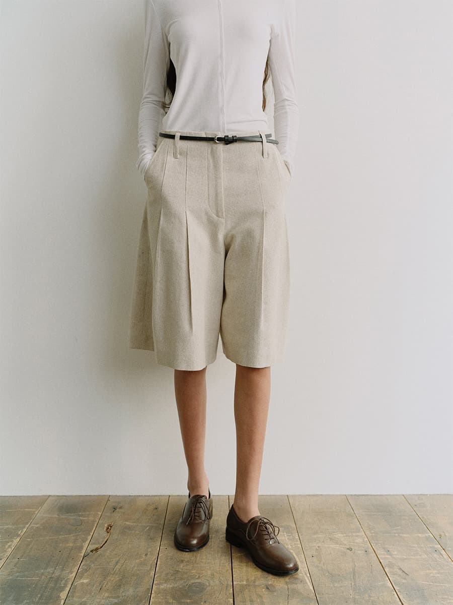 TIS STRIPE WIDE BERMUDA TROUSERS_BEIGESTRIPE