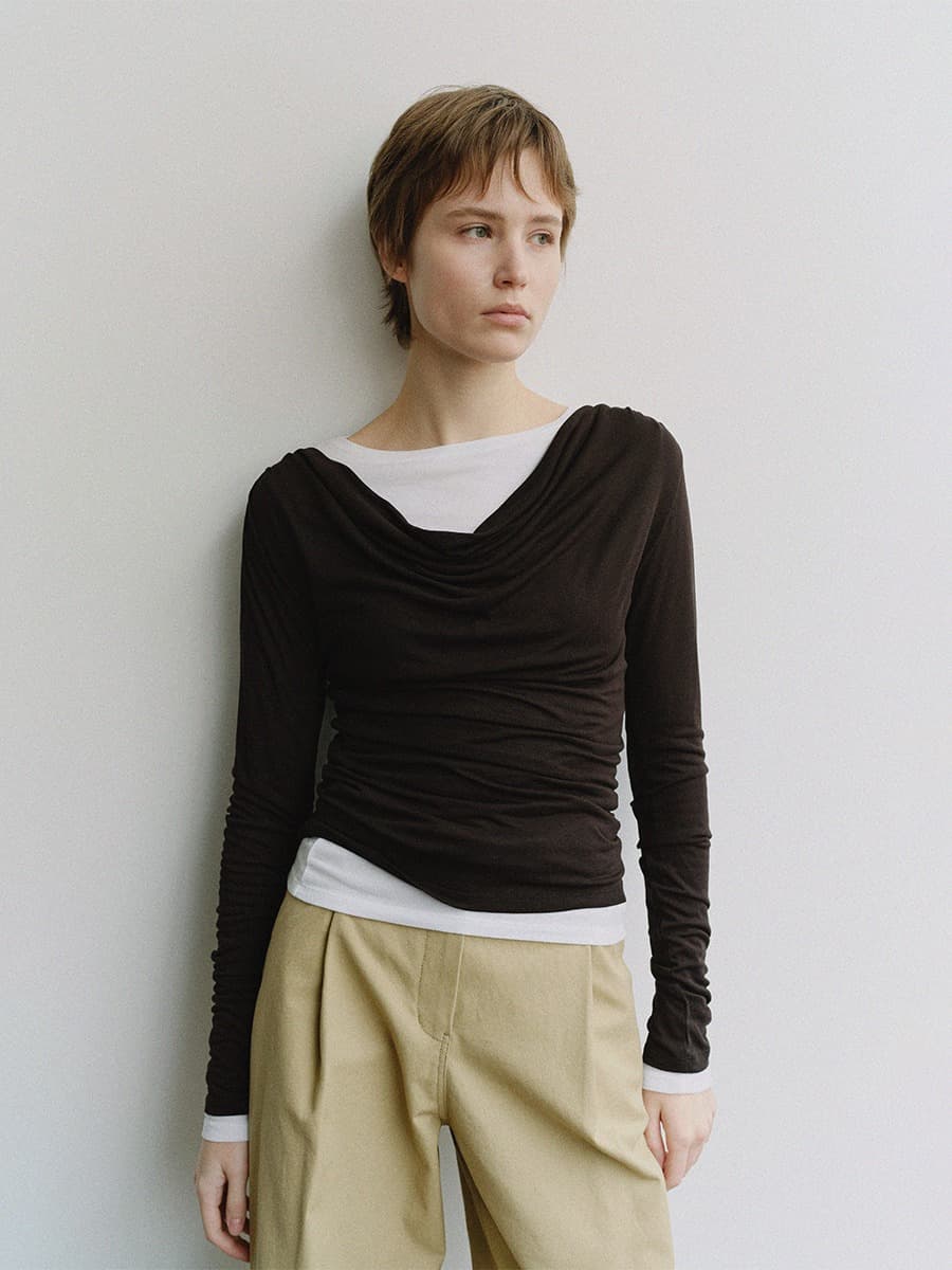 [SET] TIS DRAPE BOATNECK LAYERED TOP_D-BROWN & WHITE