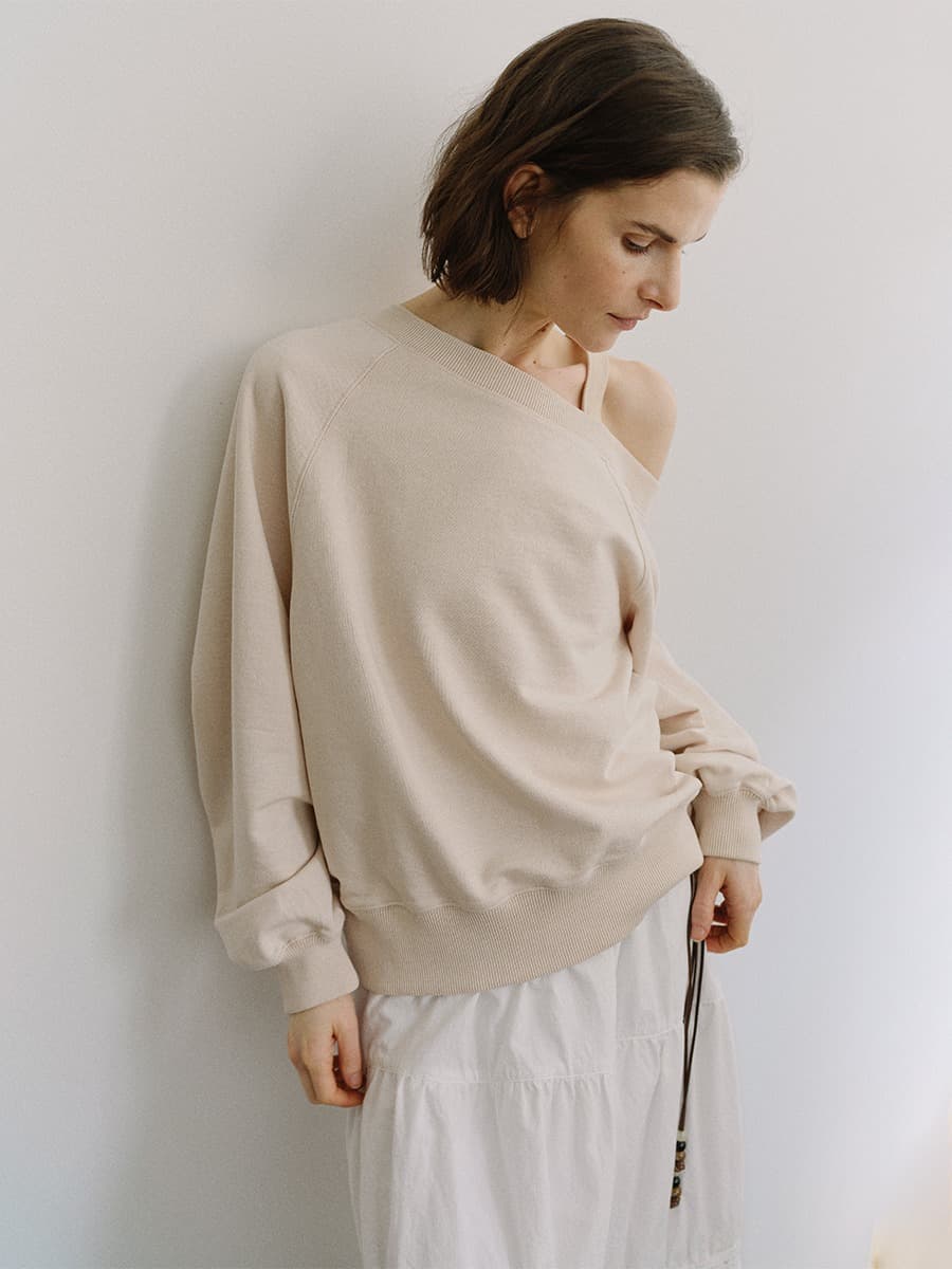 TIS PIGMENT OFF SHOULDER SWEATSHIRT SET_BEIGE & BEIGE
