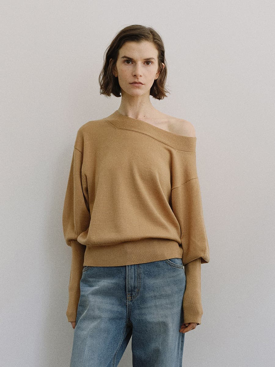 TIS WOOL OFF-SHOULDER KNIT TOP_BEIGE