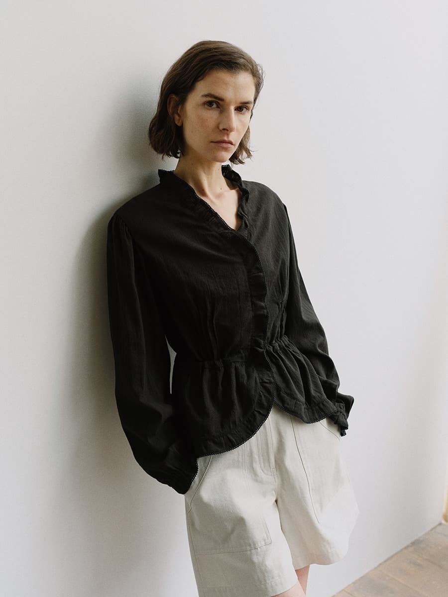 TIS COTTON FRILL BLOUSE_BLACK