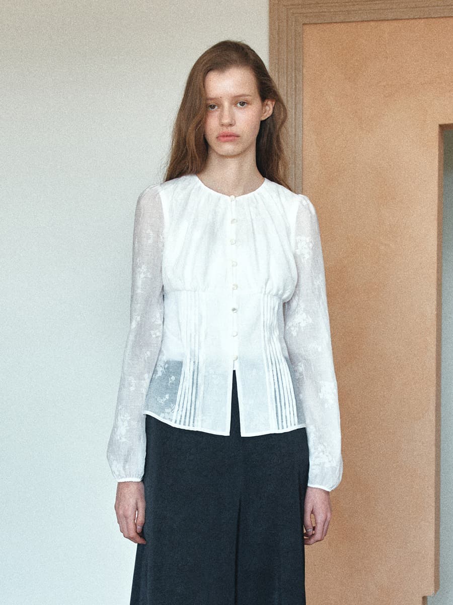 TIS FLORAL PIN TUCK BLOUSE_WHITE