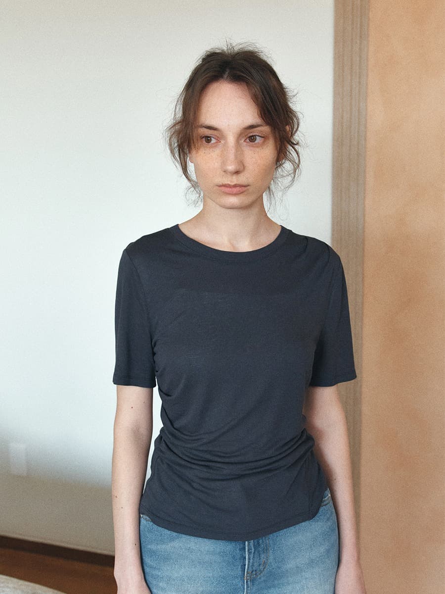 TIR DRAPED TUCK ASYMMETRIC SILK-BLEND TOP_CHARCOAL