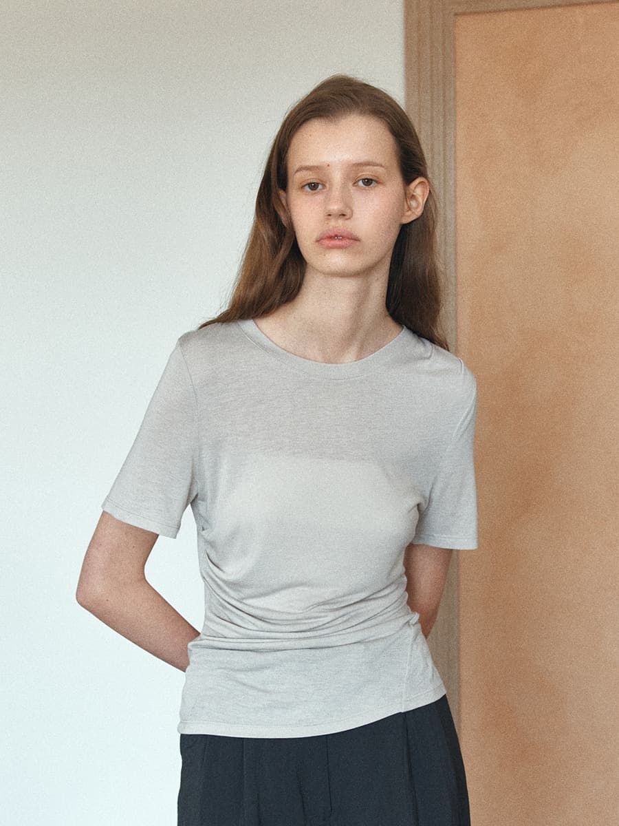 TIR DRAPED TUCK ASYMMETRIC SILK-BLEND TOP_SAND