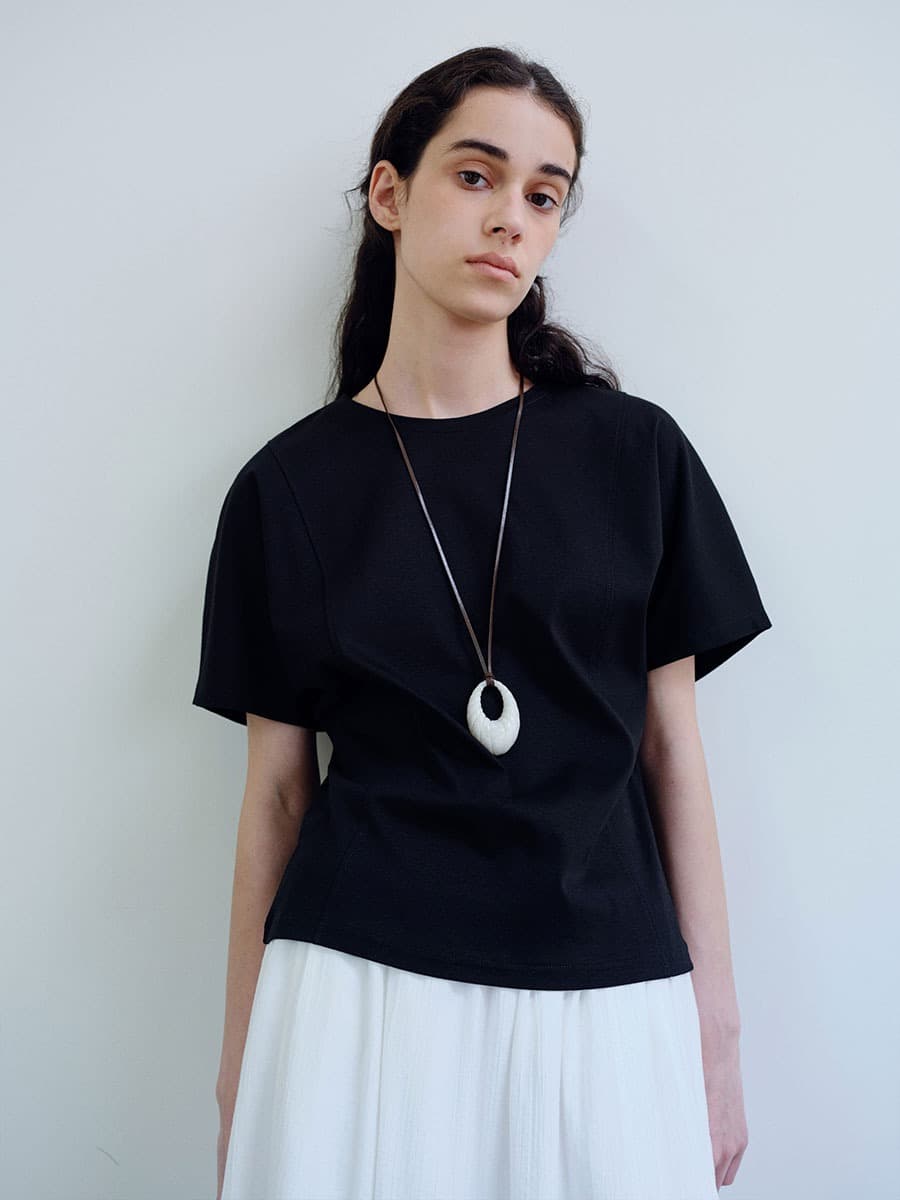 TIR CURVED LINE SILKET TOP_BLACK
