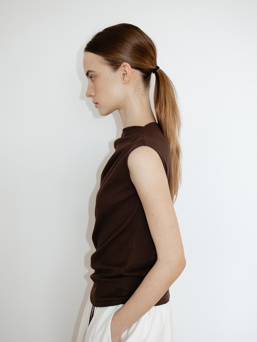 TIR ASYMMETRIC TUCKED TOP_BROWN