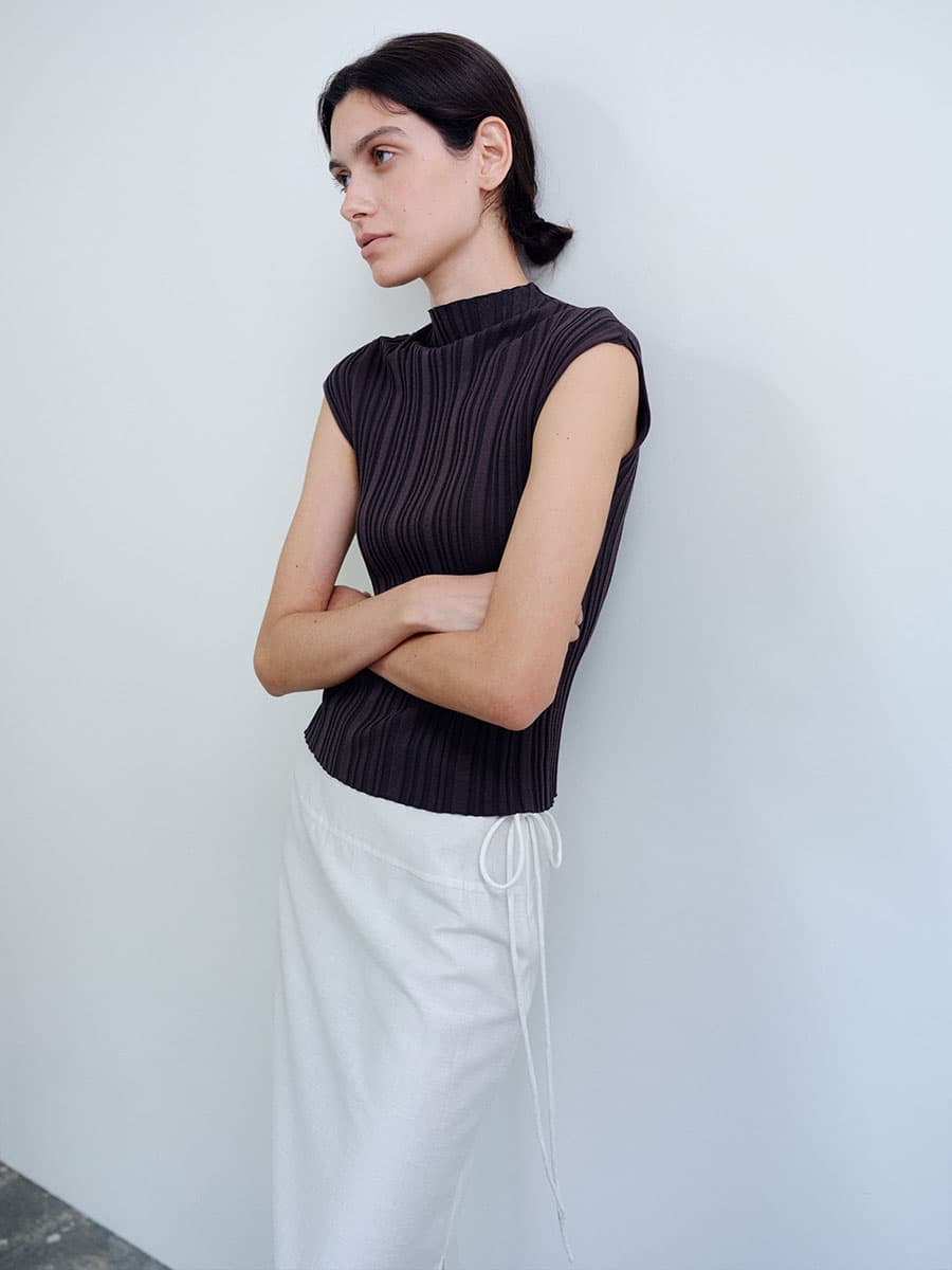 TIR PLEATED KNIT TOP_CHARCOAL — vue 7