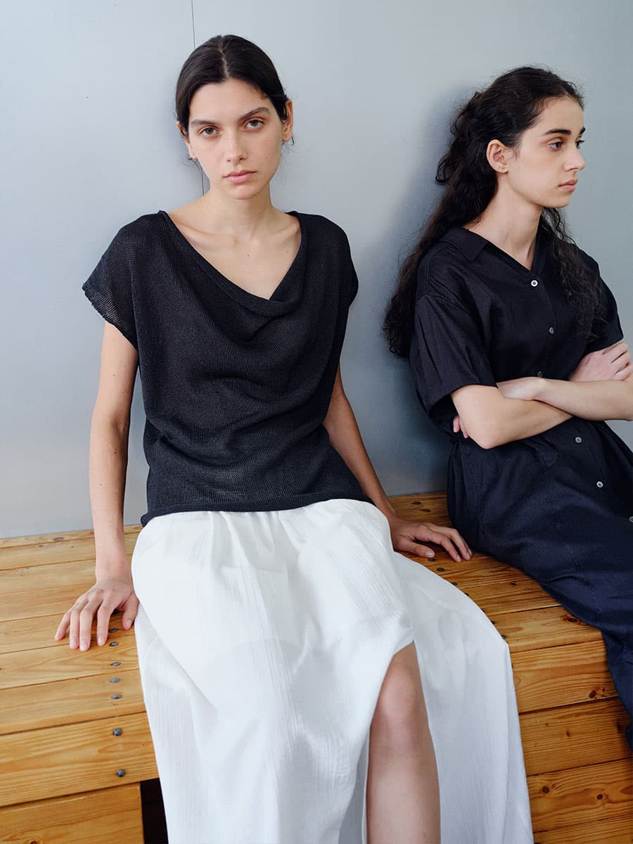 TIR DRAPE NECK KNIT TOP_D-GREY — vue 3