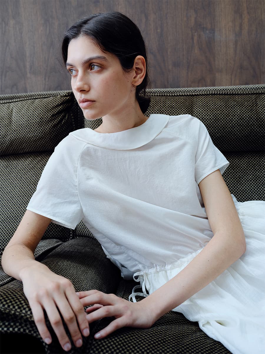 TIR ROLL COLLAR SHINING DRESS_CREAM — vue 3