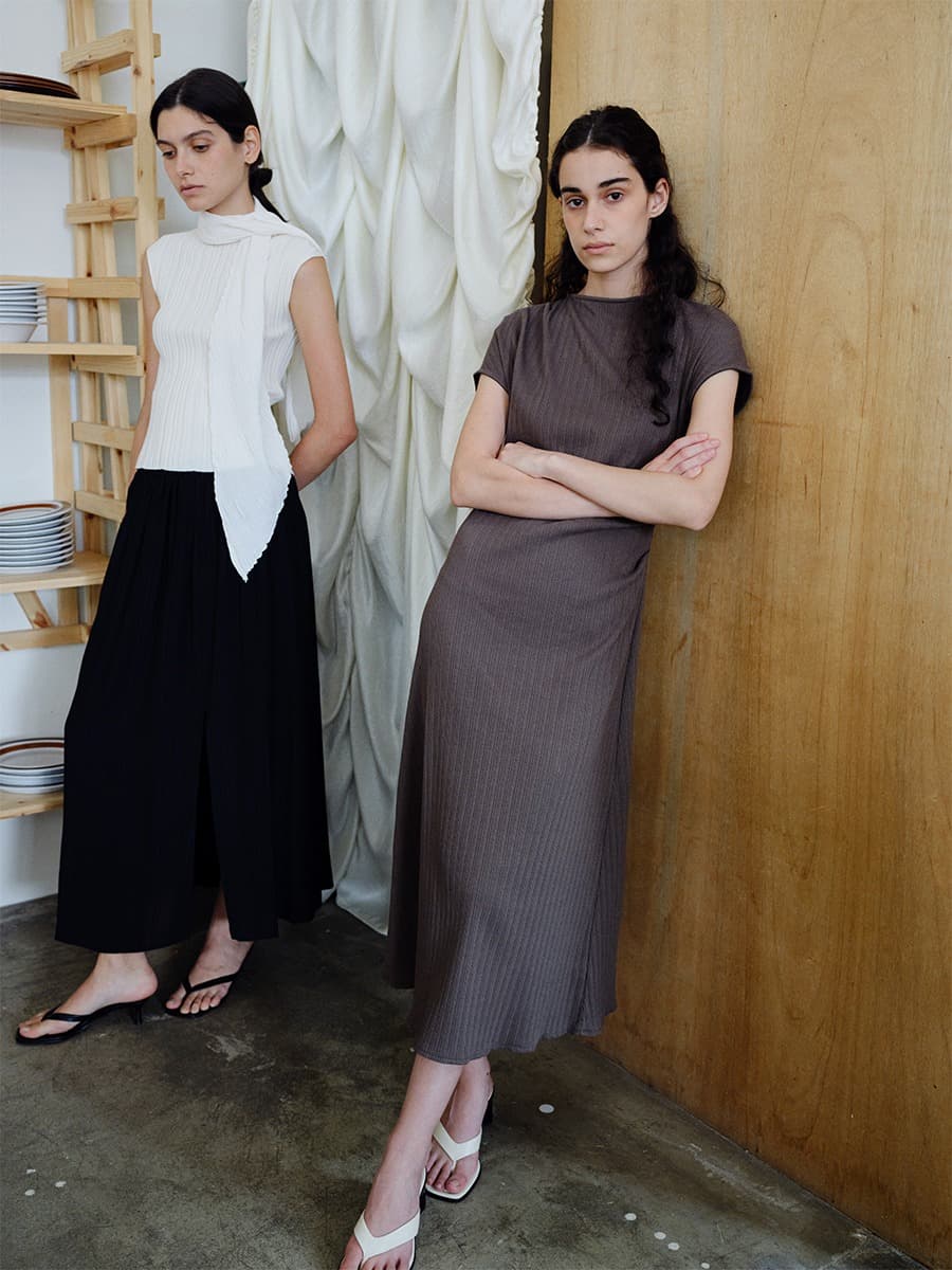 TIR ASYMMETRIC RIBBED COTTON DRESS_BROWN