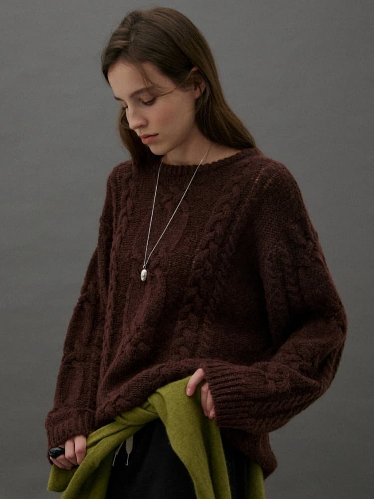 RELAXED CABLE KNIT - BROWN