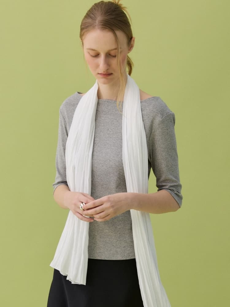 GLOSS MUFFLER - WHITE