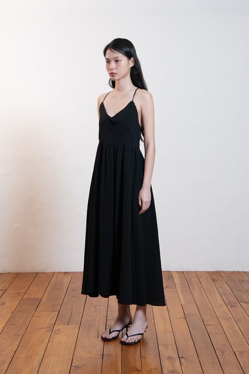 Back Open Lace-Up Dress (Black)