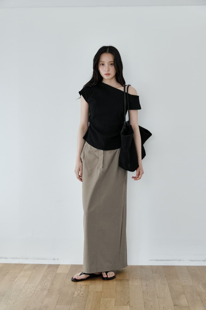 One Shoulder Unbalance T-Shirt (Black)