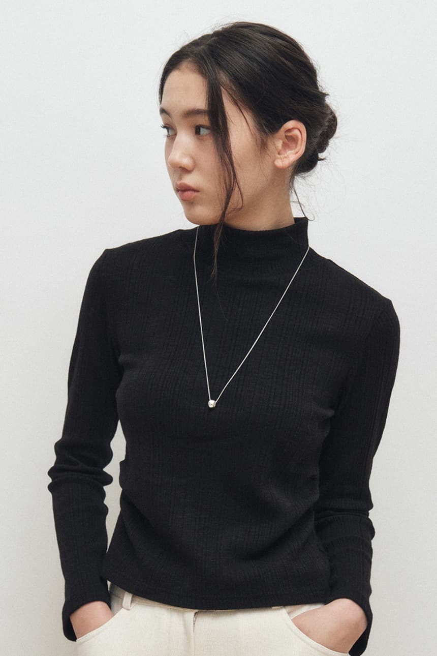 Shirring Ribbed Turtlneck (Black)