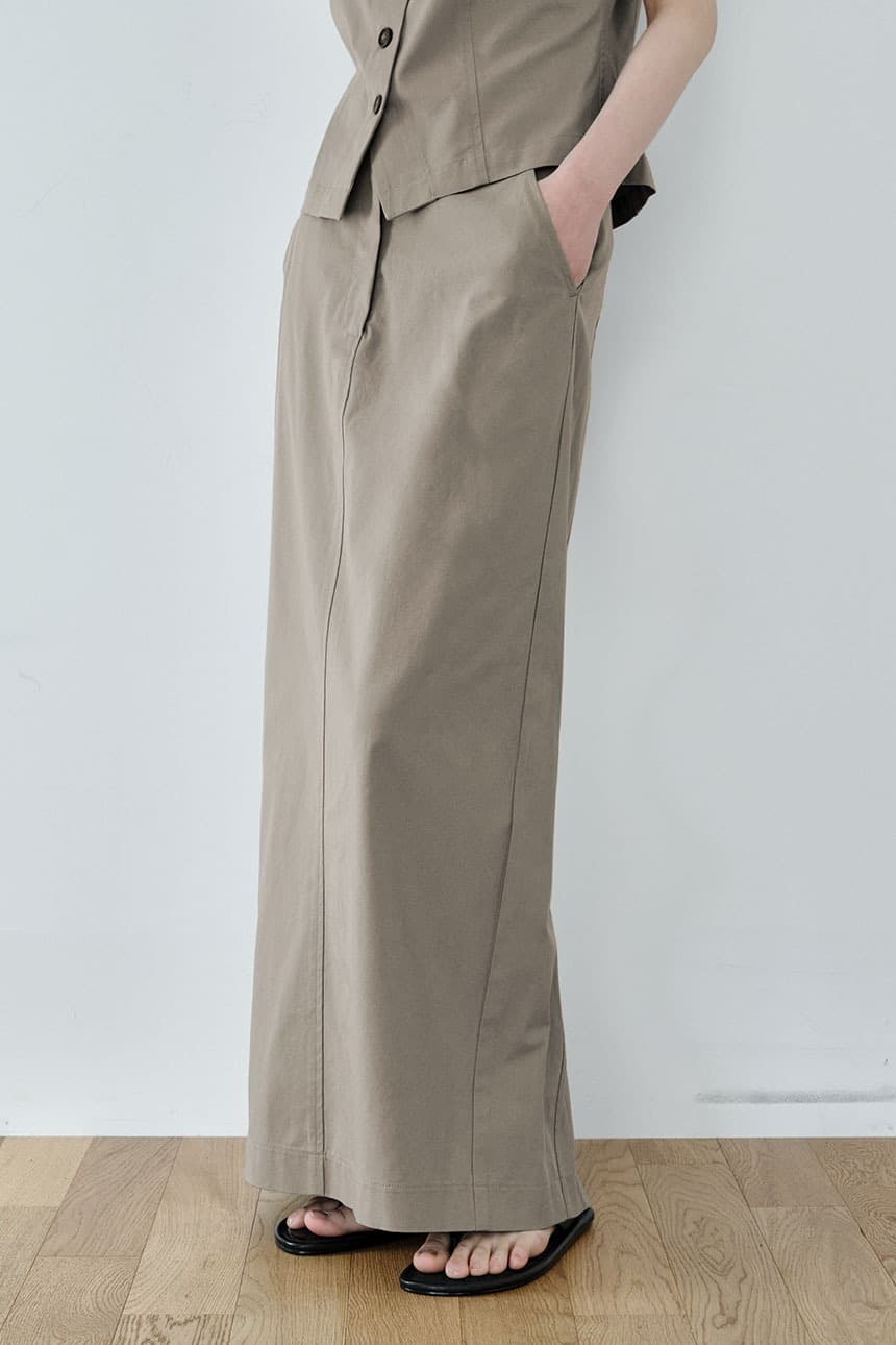 Essential Line Long Skirt (Khaki)