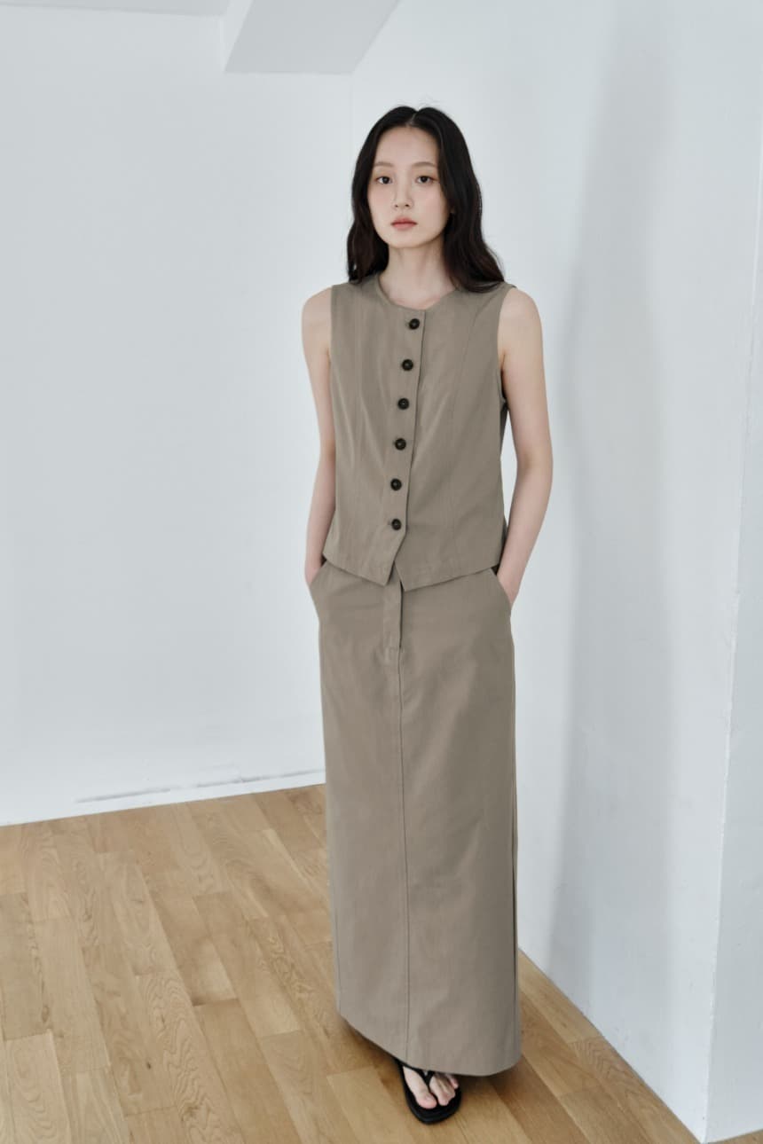 Essential Button Vest (Khaki)
