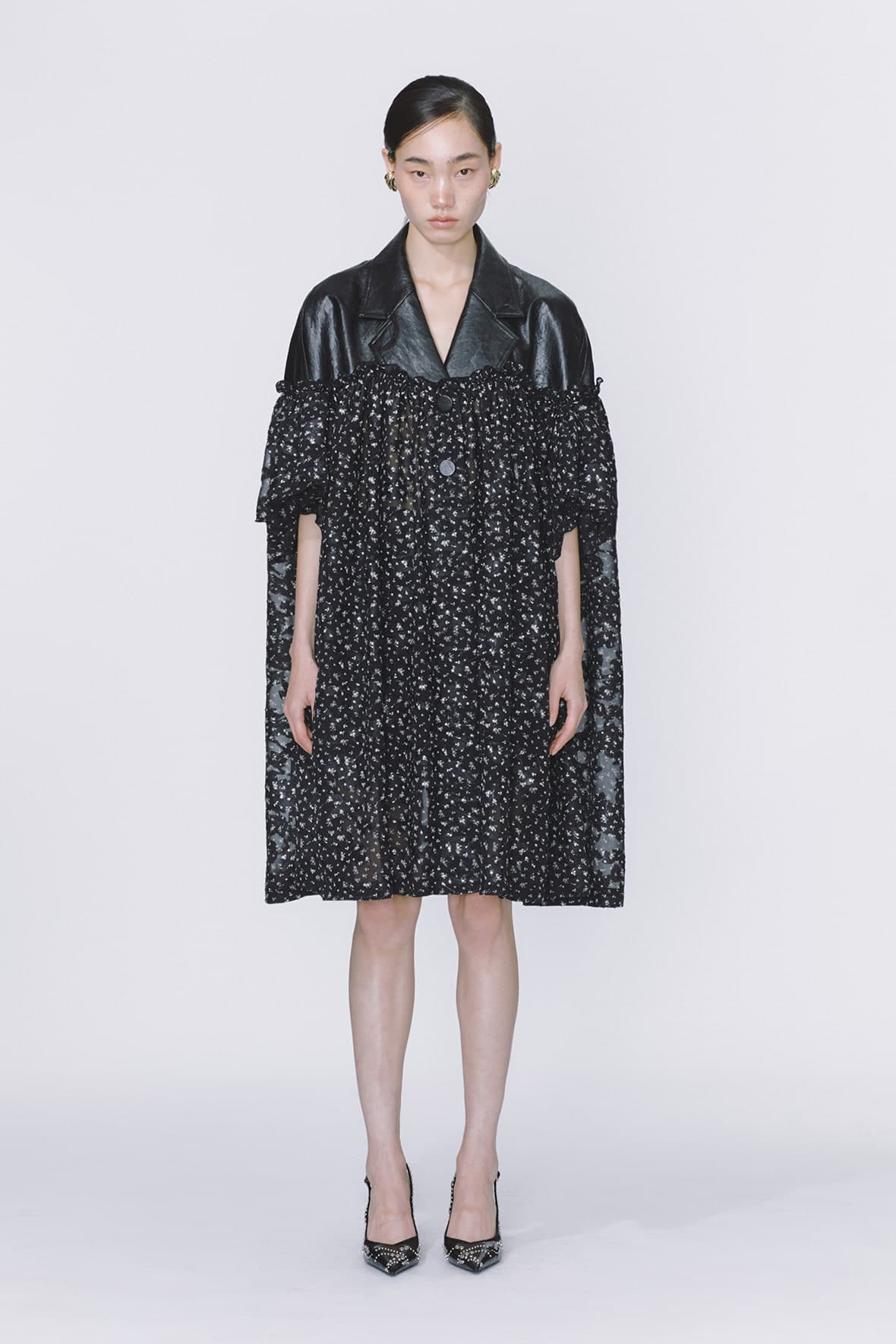 Half And Half Horizontal Ruffel Contrast Fabric Coat