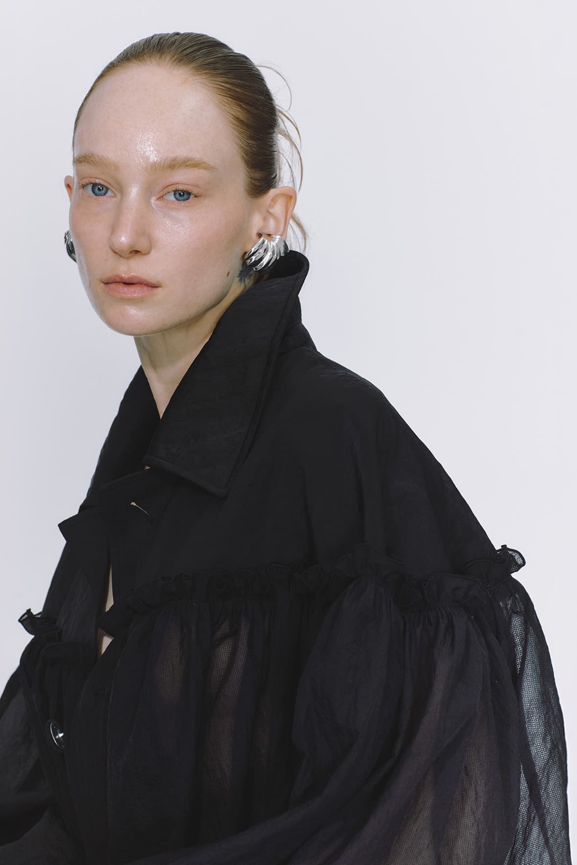 Half And Half Horizontal Ruffel Nylon Mac Coat — vue 8