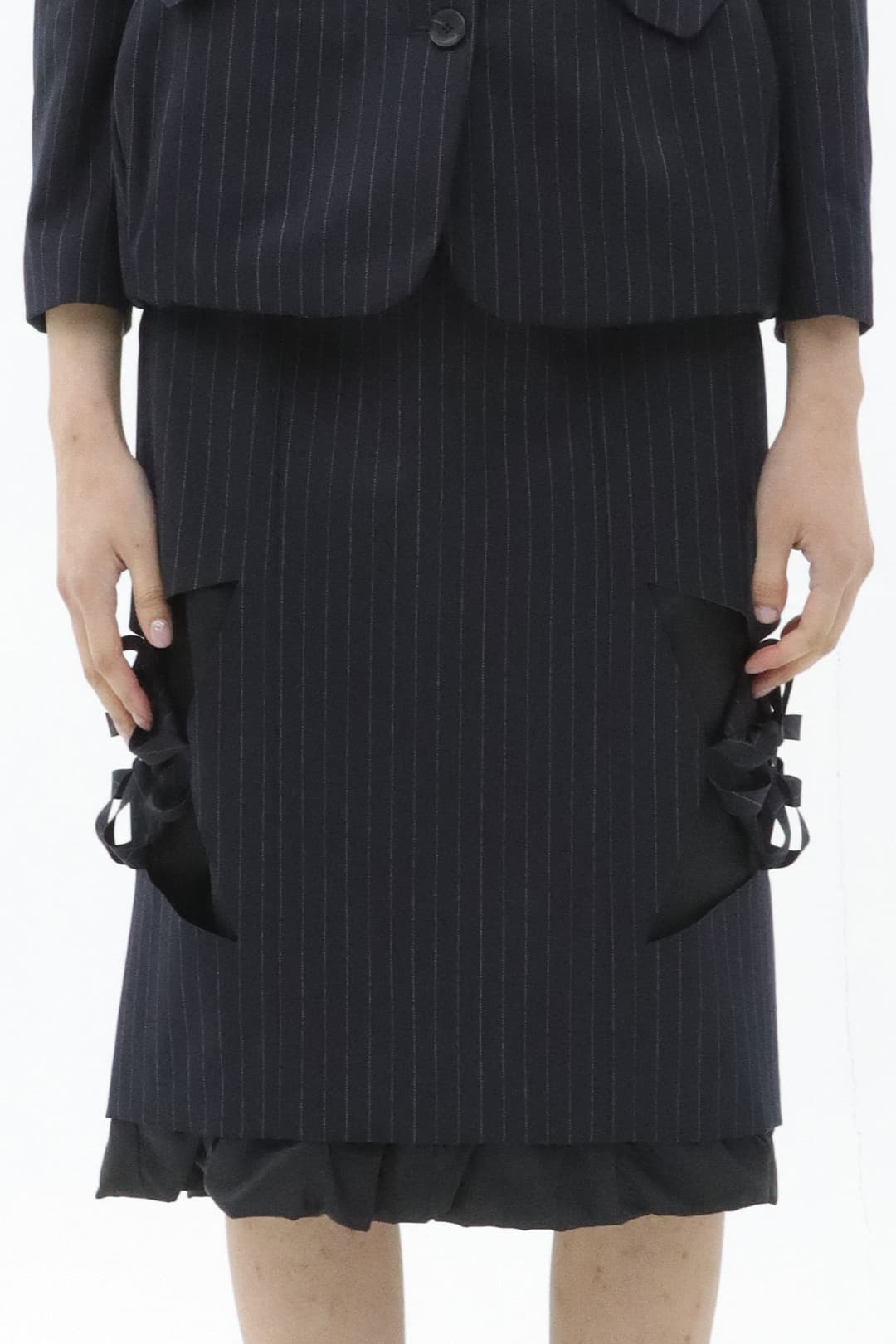 Origami Laser-Cut midi-skirts (Navy) — vue 3