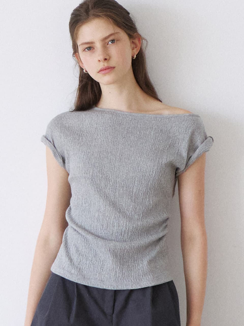 wrinkle off-shoulder T-shirt (melange grey) orc 6044 — vue 2