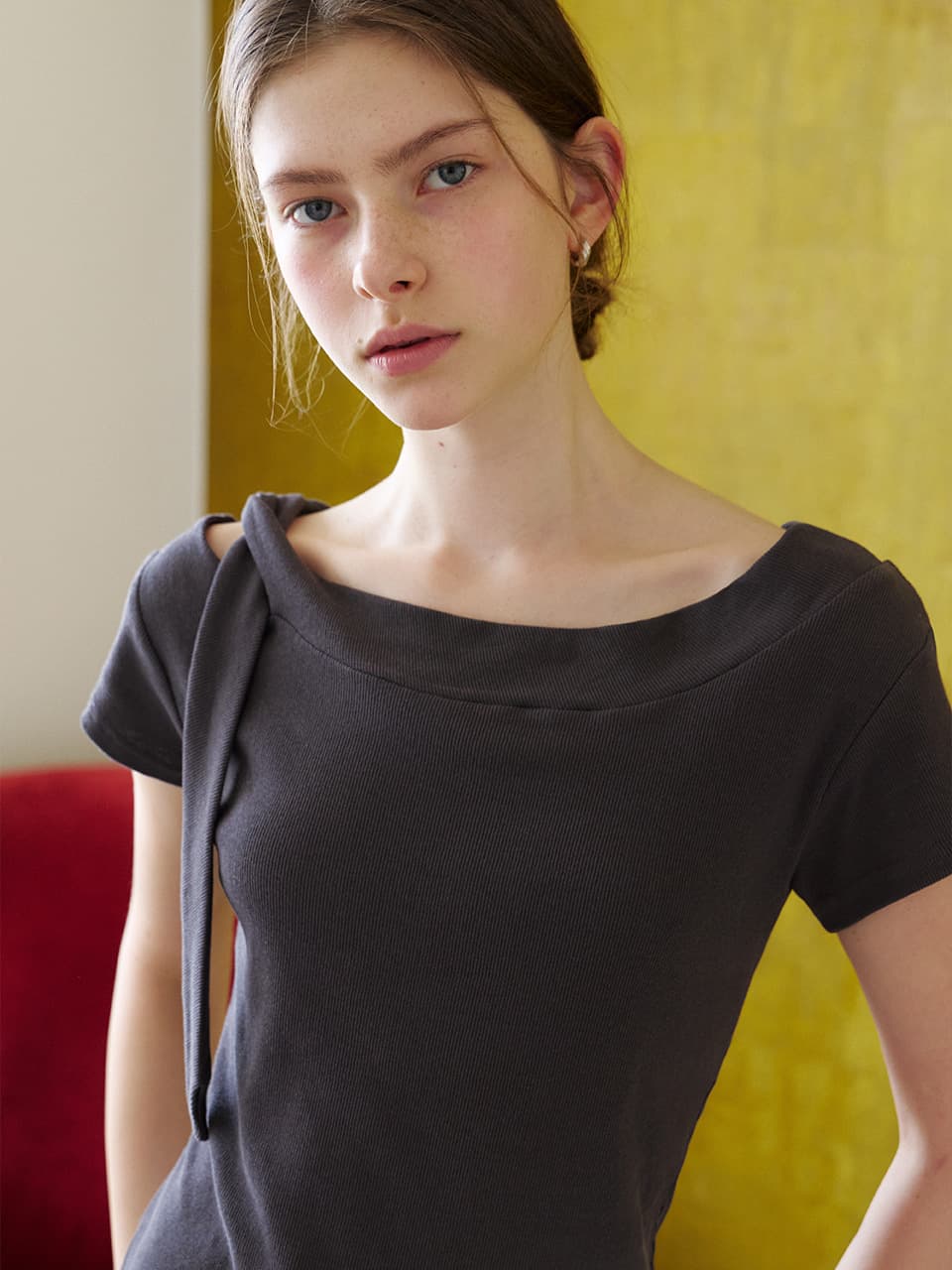off-shoulder tie T-shirt (charcoal) orc 6046 — vue 3