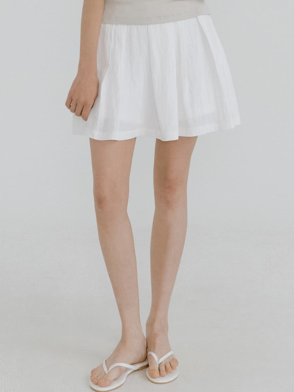Irregular tuck skirt pants (ivory) orc 6061 — vue 3