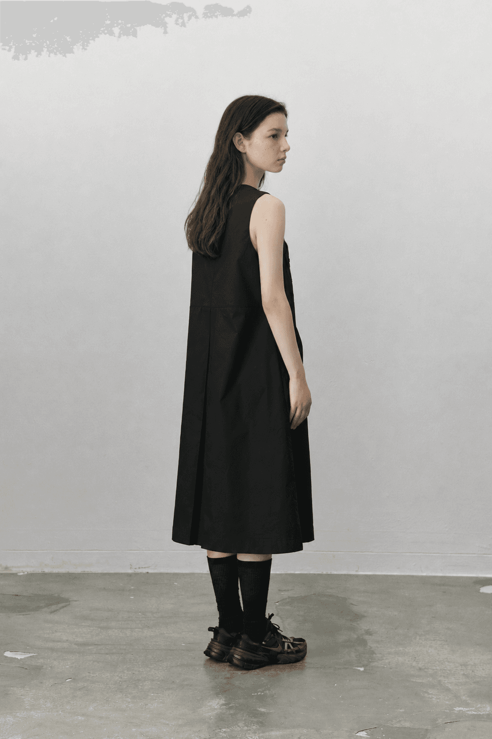 Round pocket cotton dress - Black — vue 9