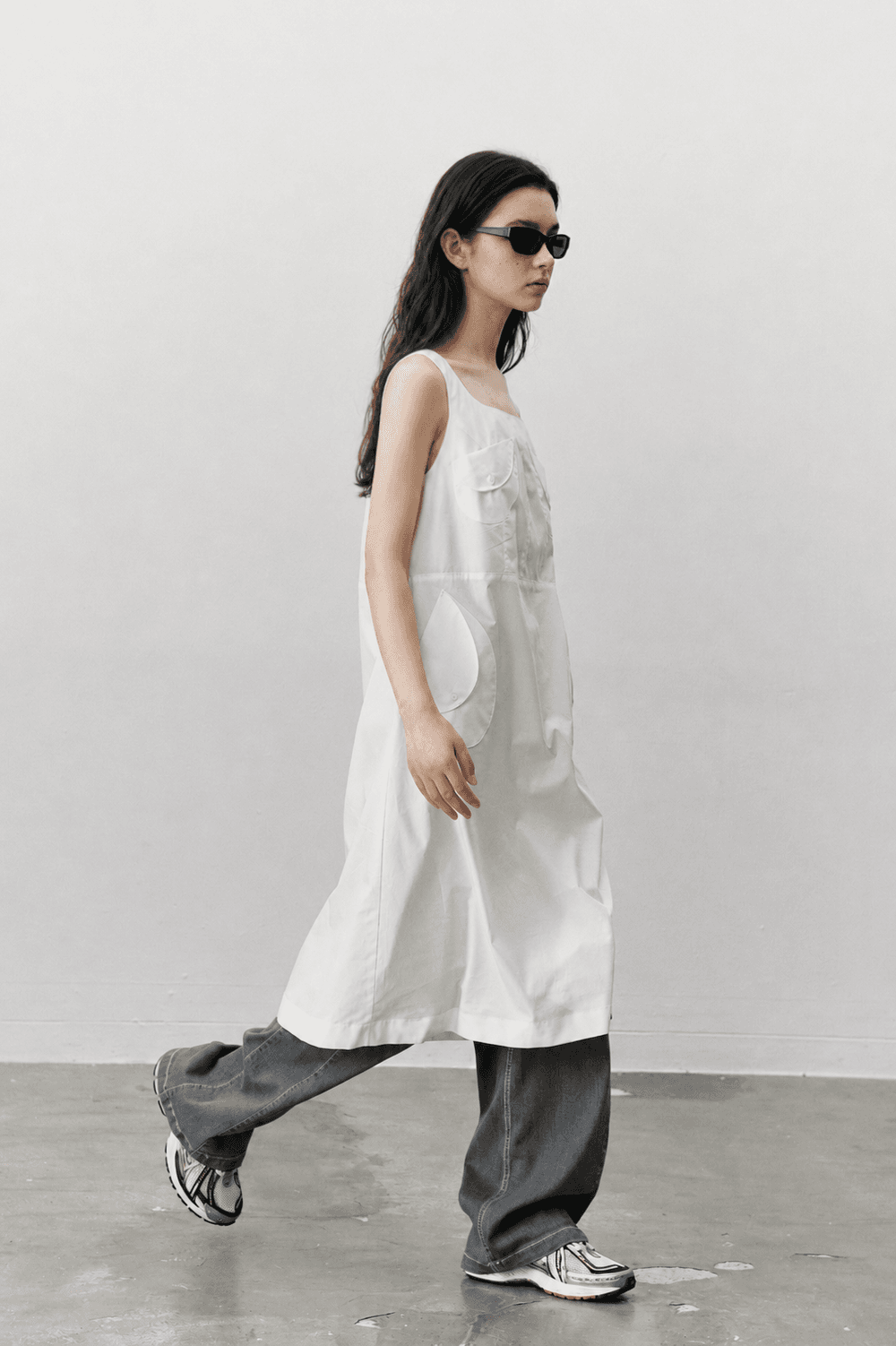 Round pocket cotton dress - White — vue 3