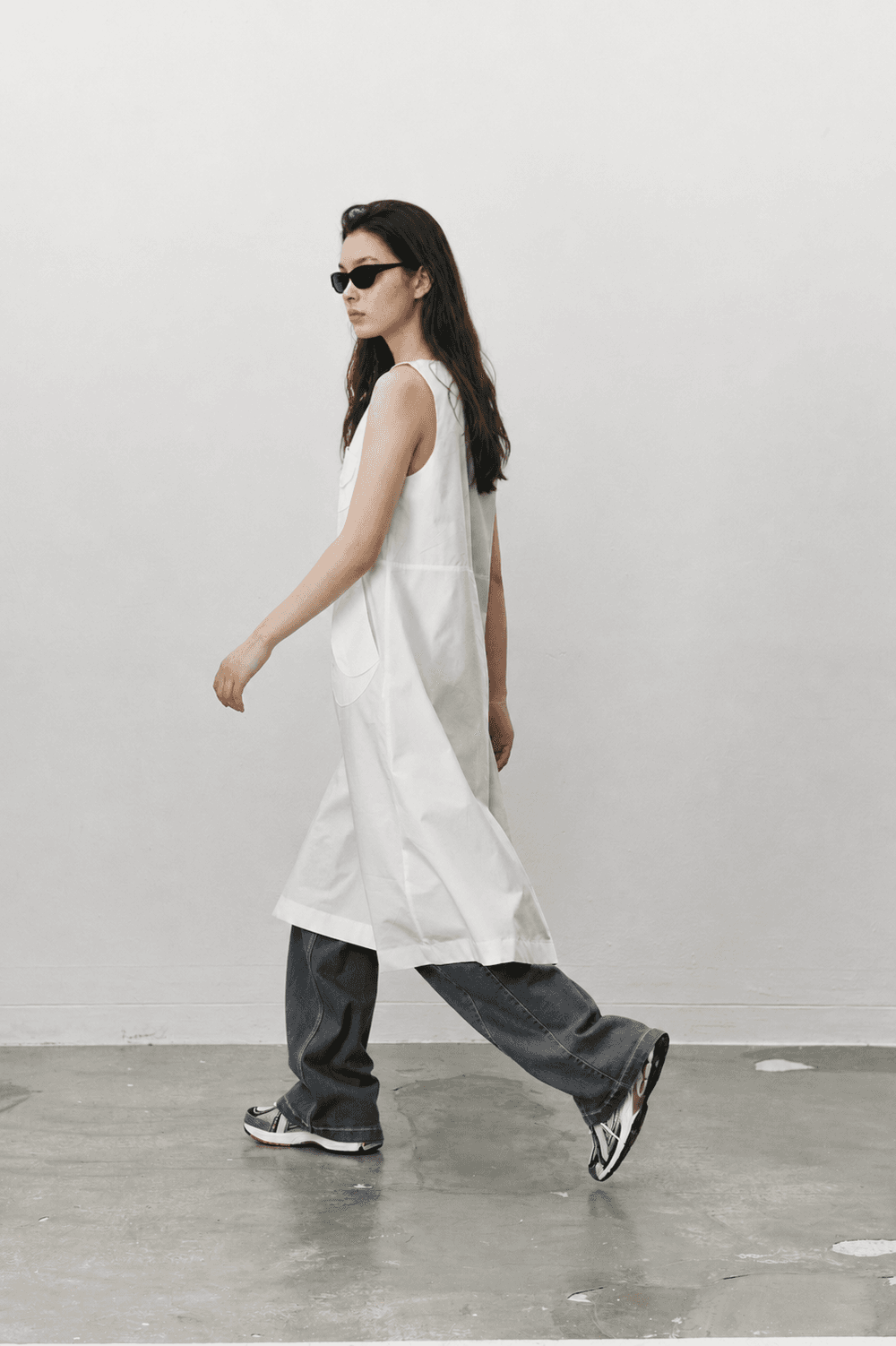 Round pocket cotton dress - White — vue 7