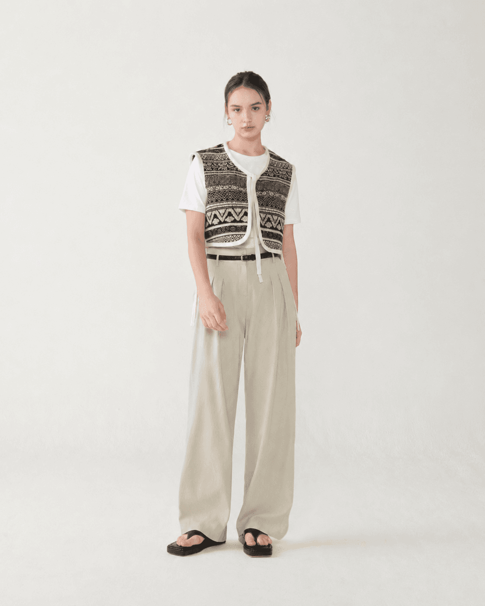 Wrinkle crepe wide banding pants - Light warm gray — vue 3