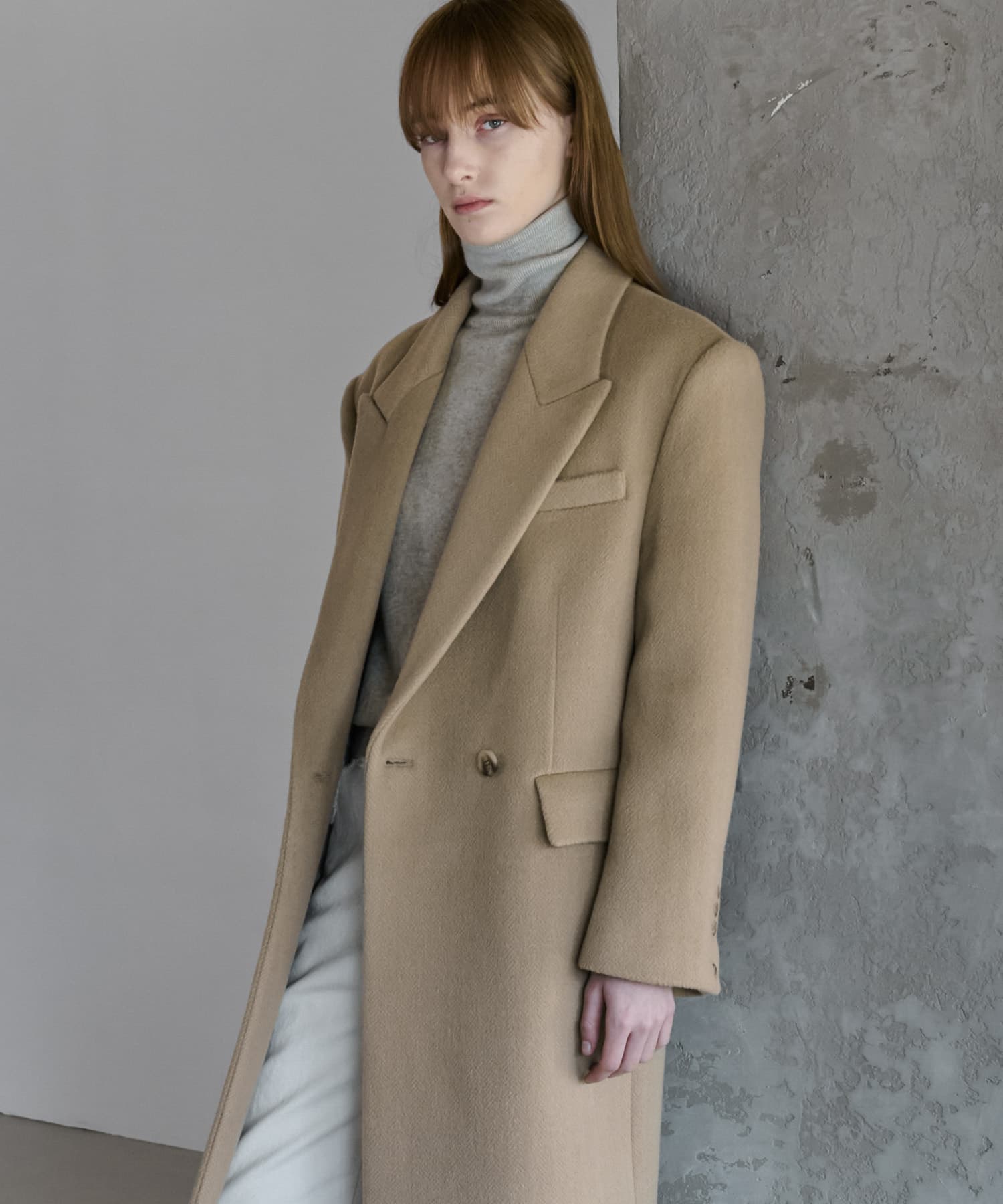 Silk blended herringbone overfit coat - Beige — vue 4