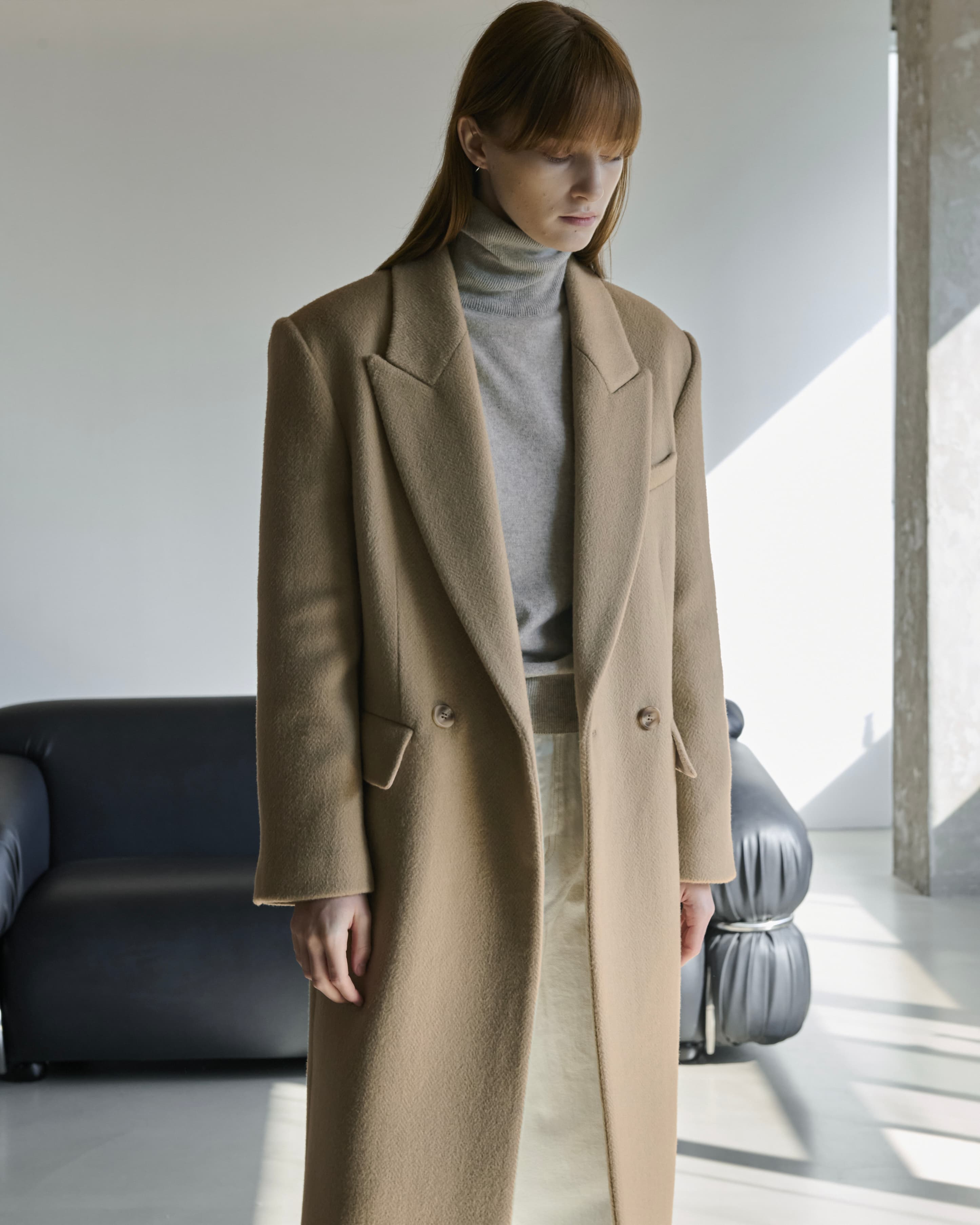 Silk blended herringbone overfit coat - Beige — vue 1