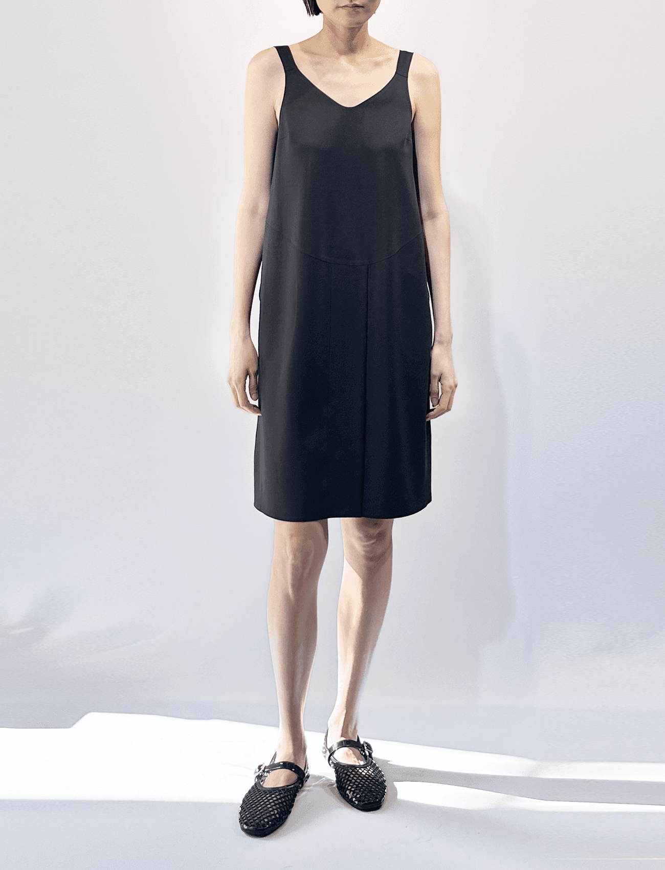 Soft V-Back Easy Midi Dress