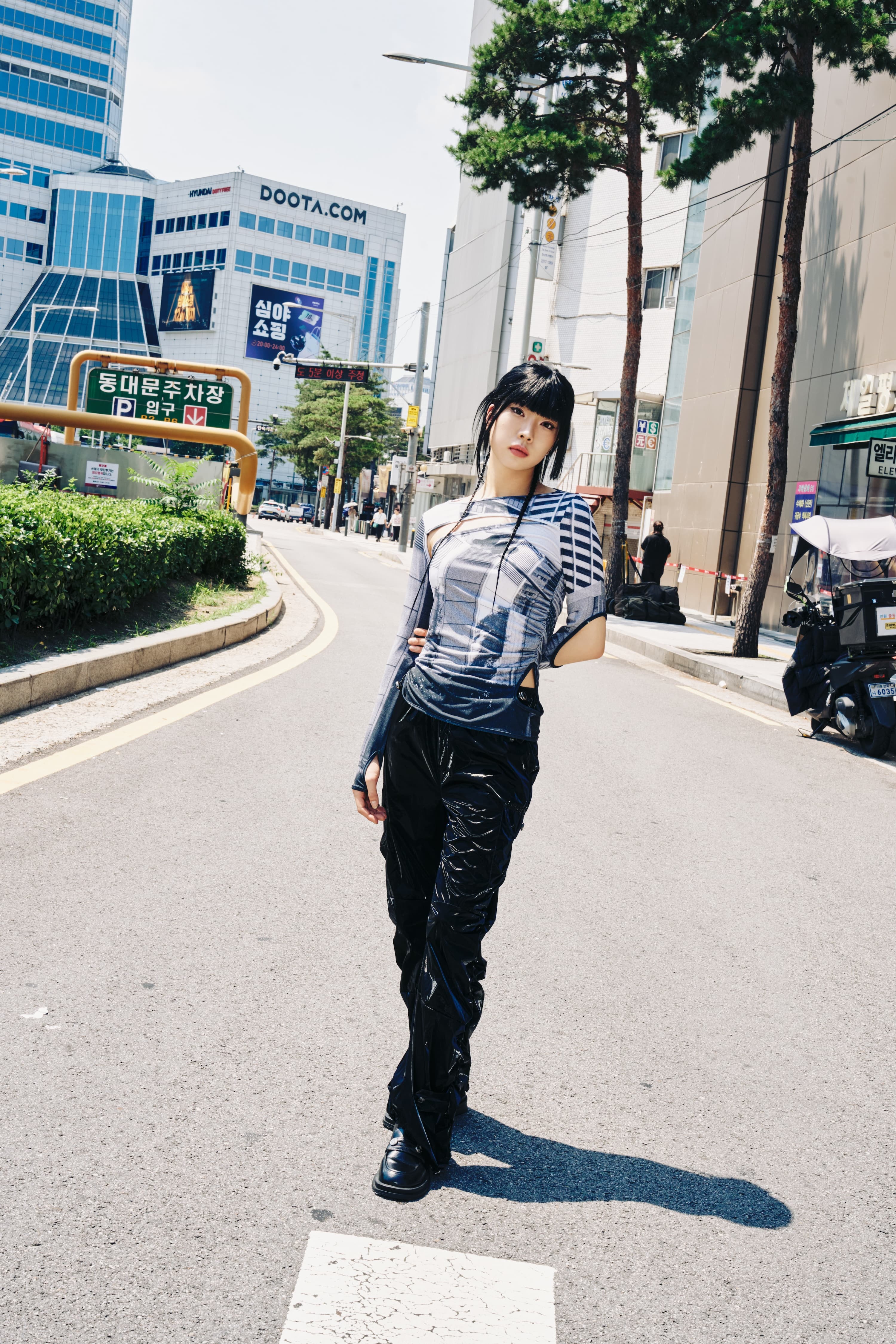 Hole Shirring T-Shirt (Tokyo) — vue 2