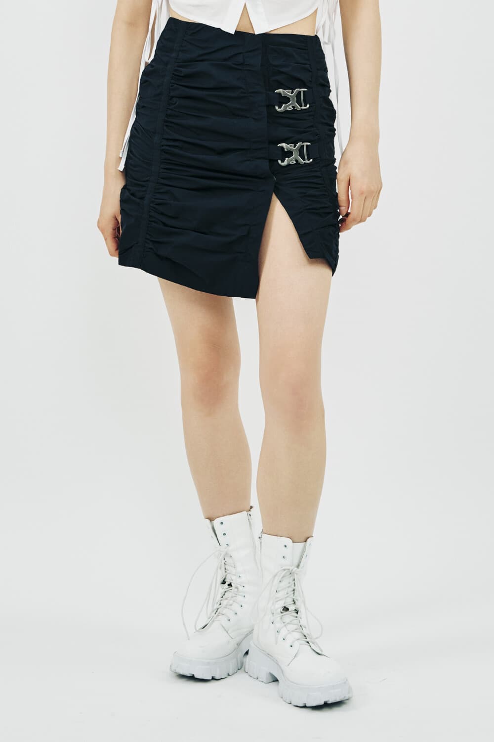 Unbalance Buckle Skirt