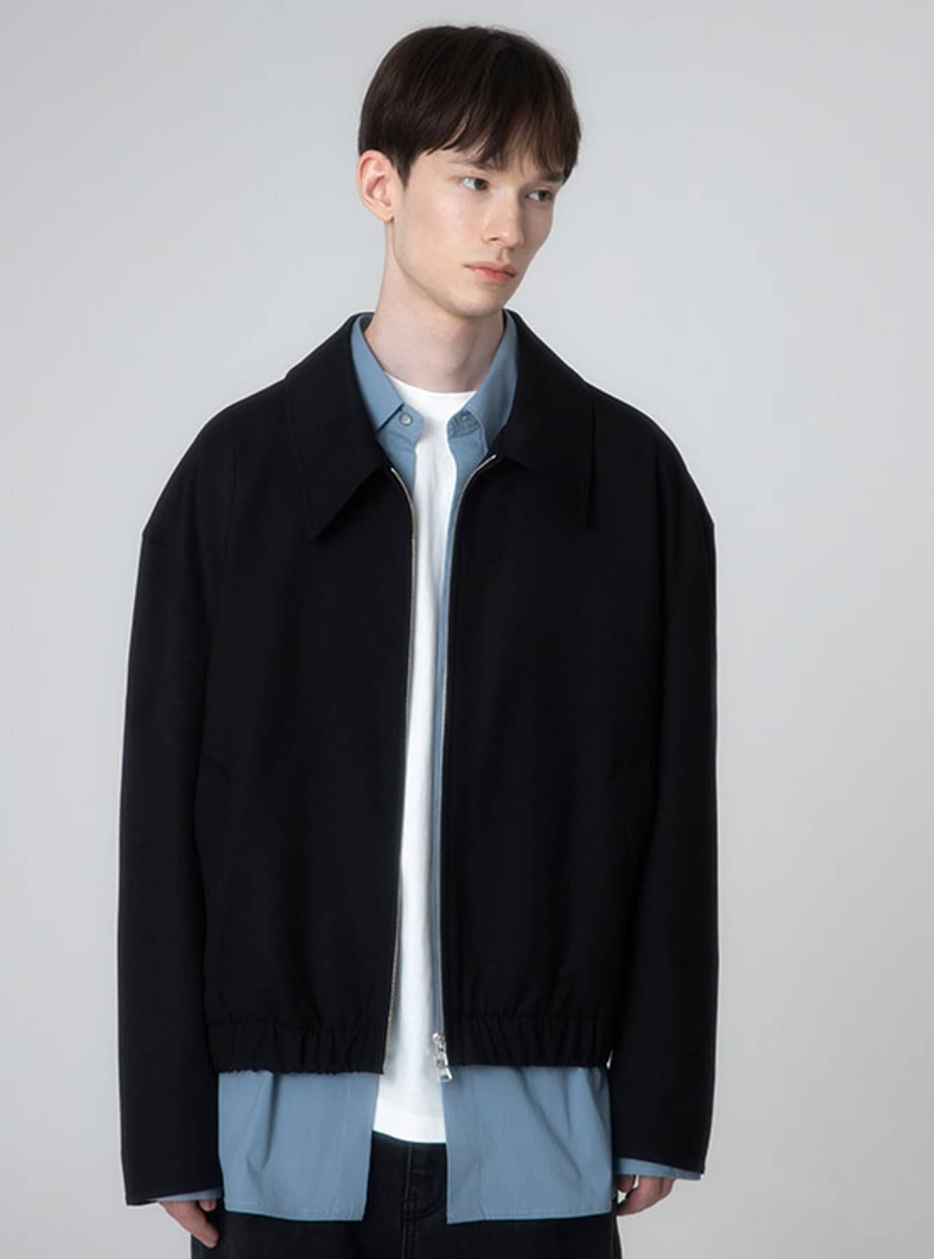 (MAN) 2 Way Zip Up Jacket in Black — vue 1