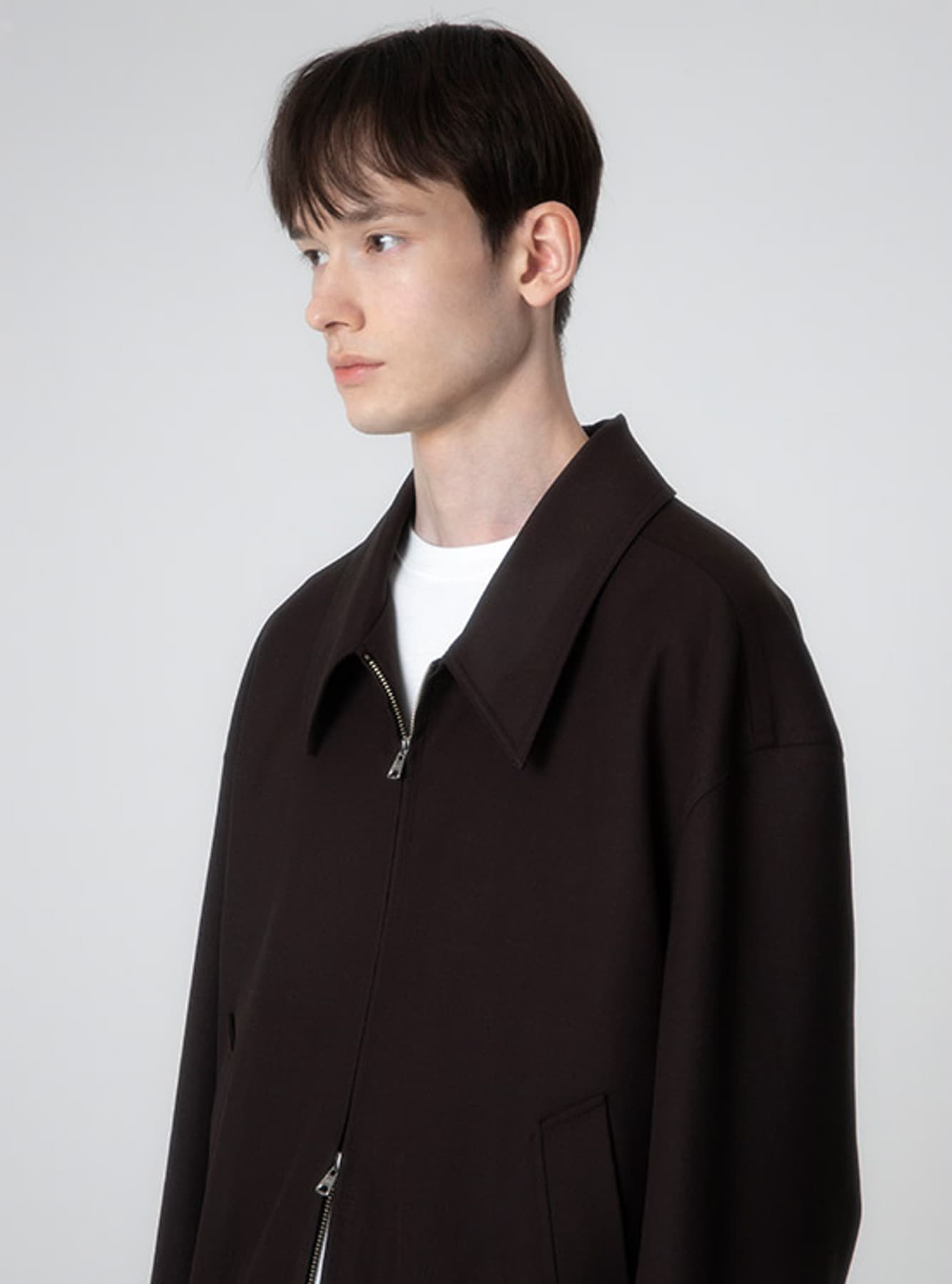 (MAN) 2 Way Zip Up Jacket in D/Brown