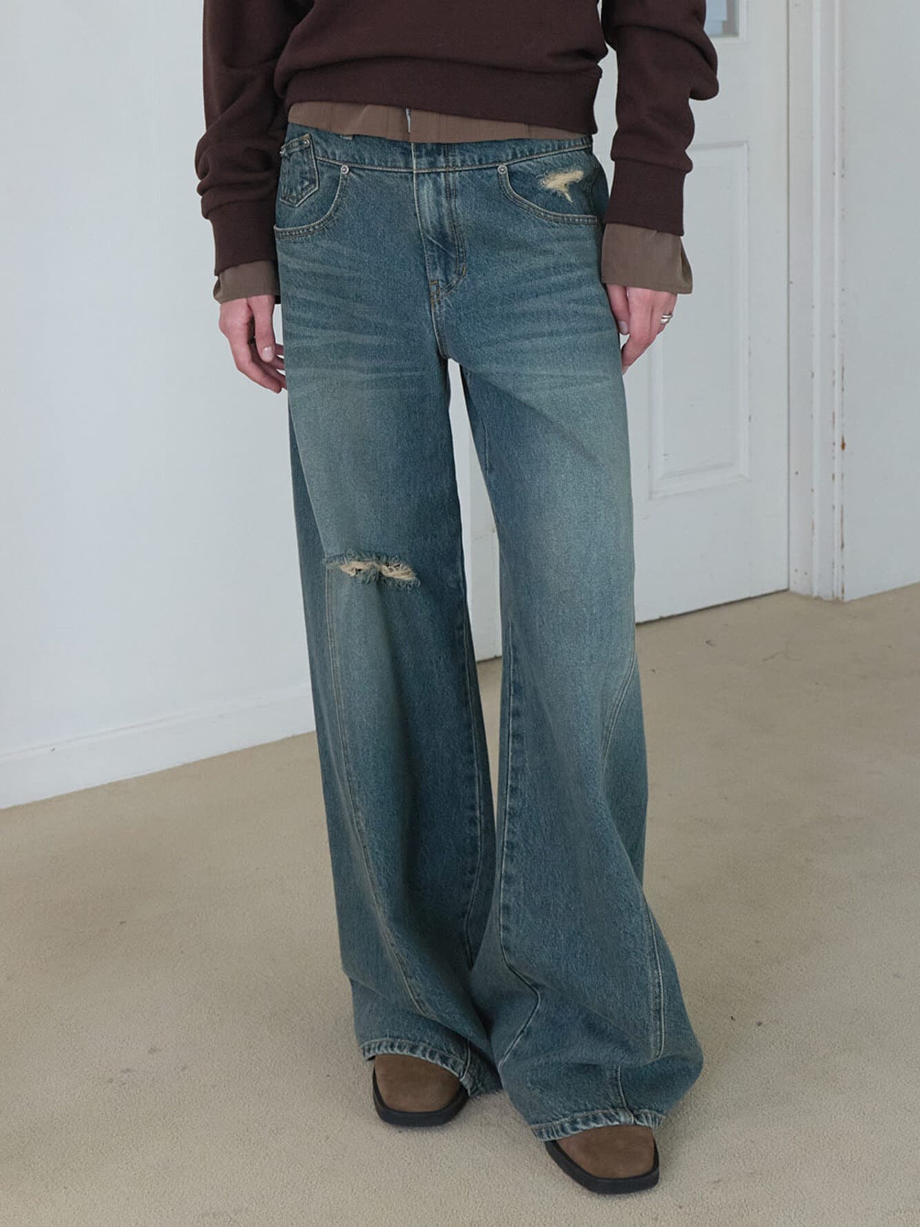 Brush Washed Demage Denim Pants in Blue
