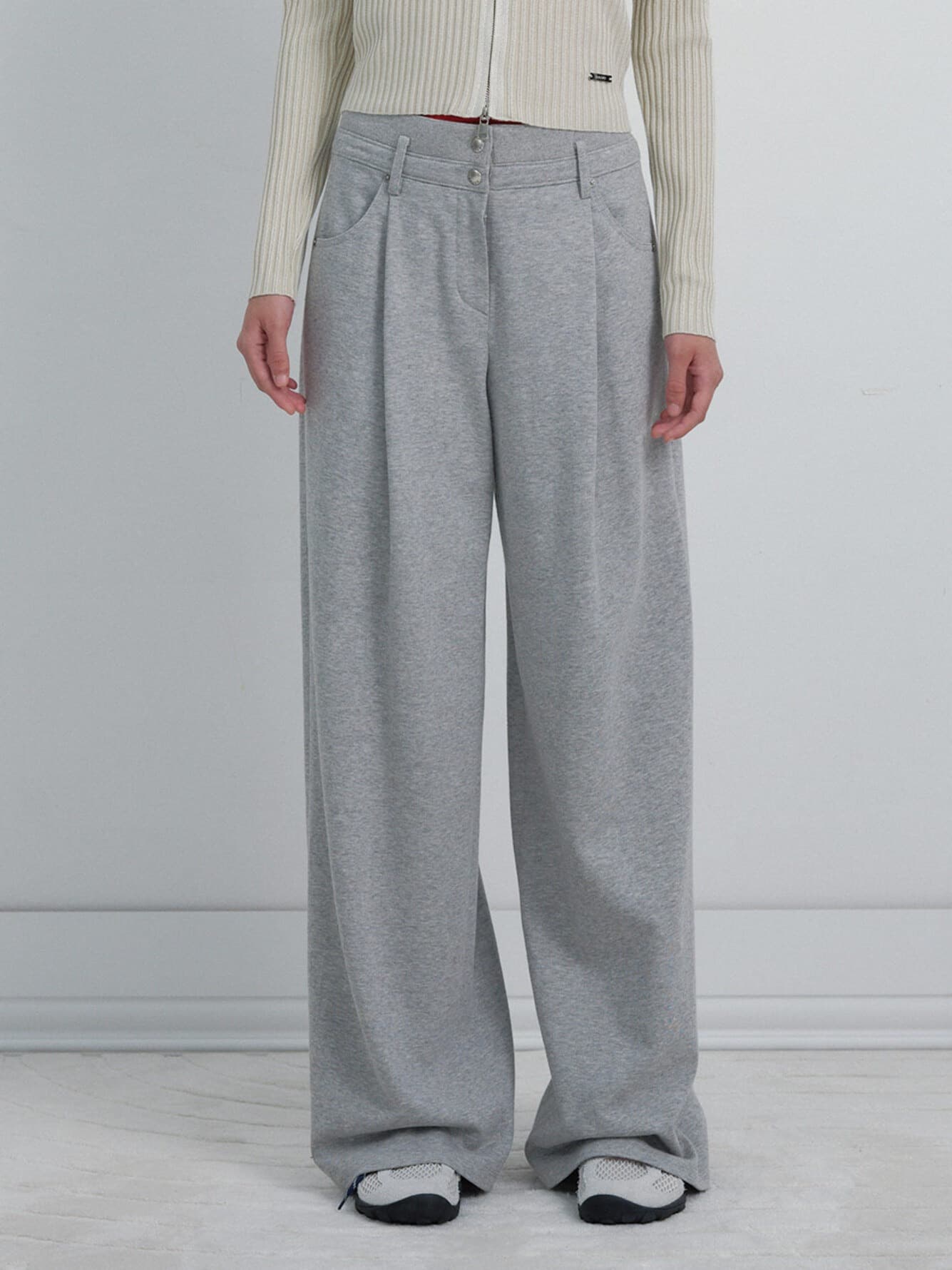 Belt Loop Tuck Jersey Pants — vue 1