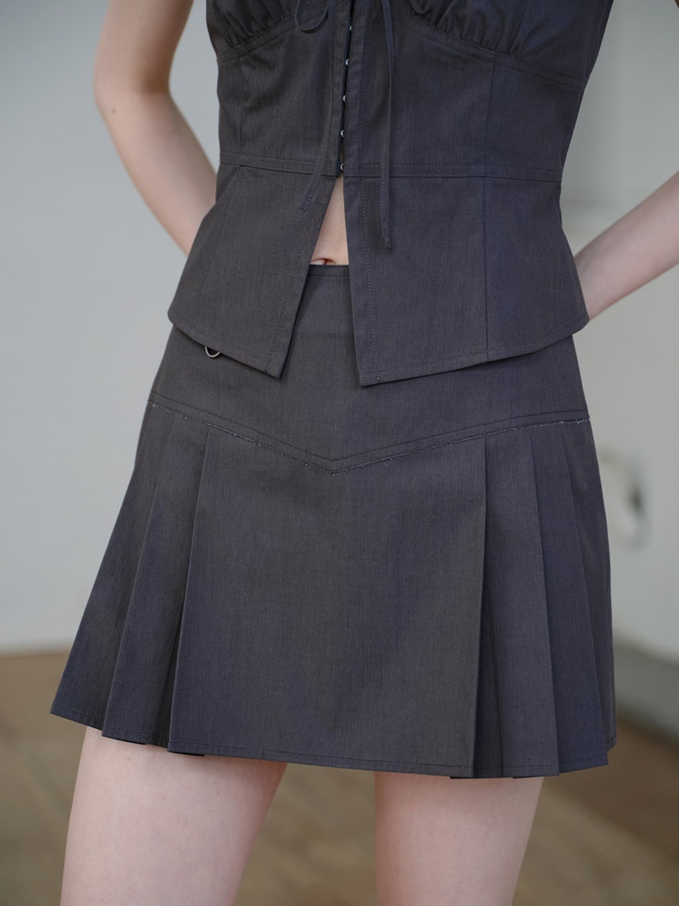 Side Pleats Mini Skirt