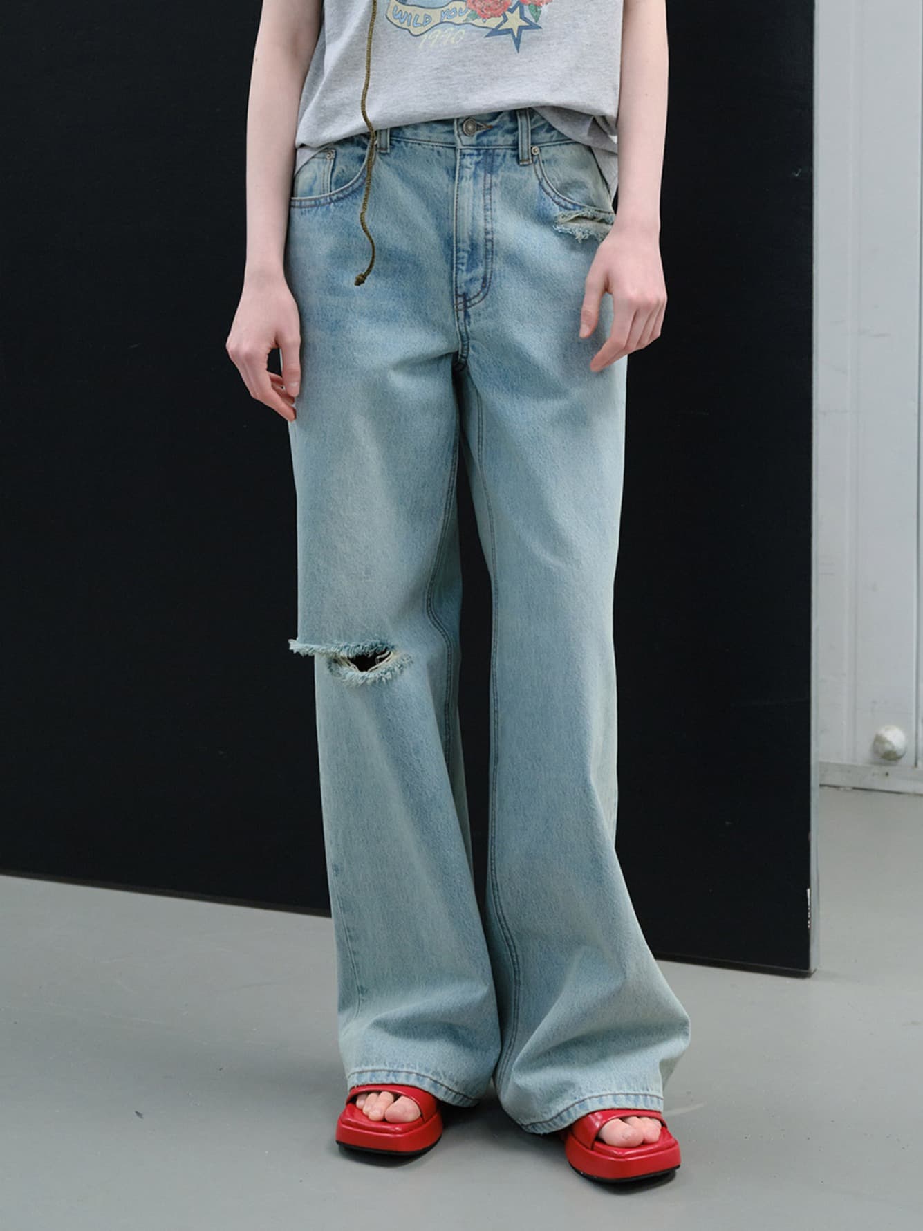 Damage Cutting Detail Denim