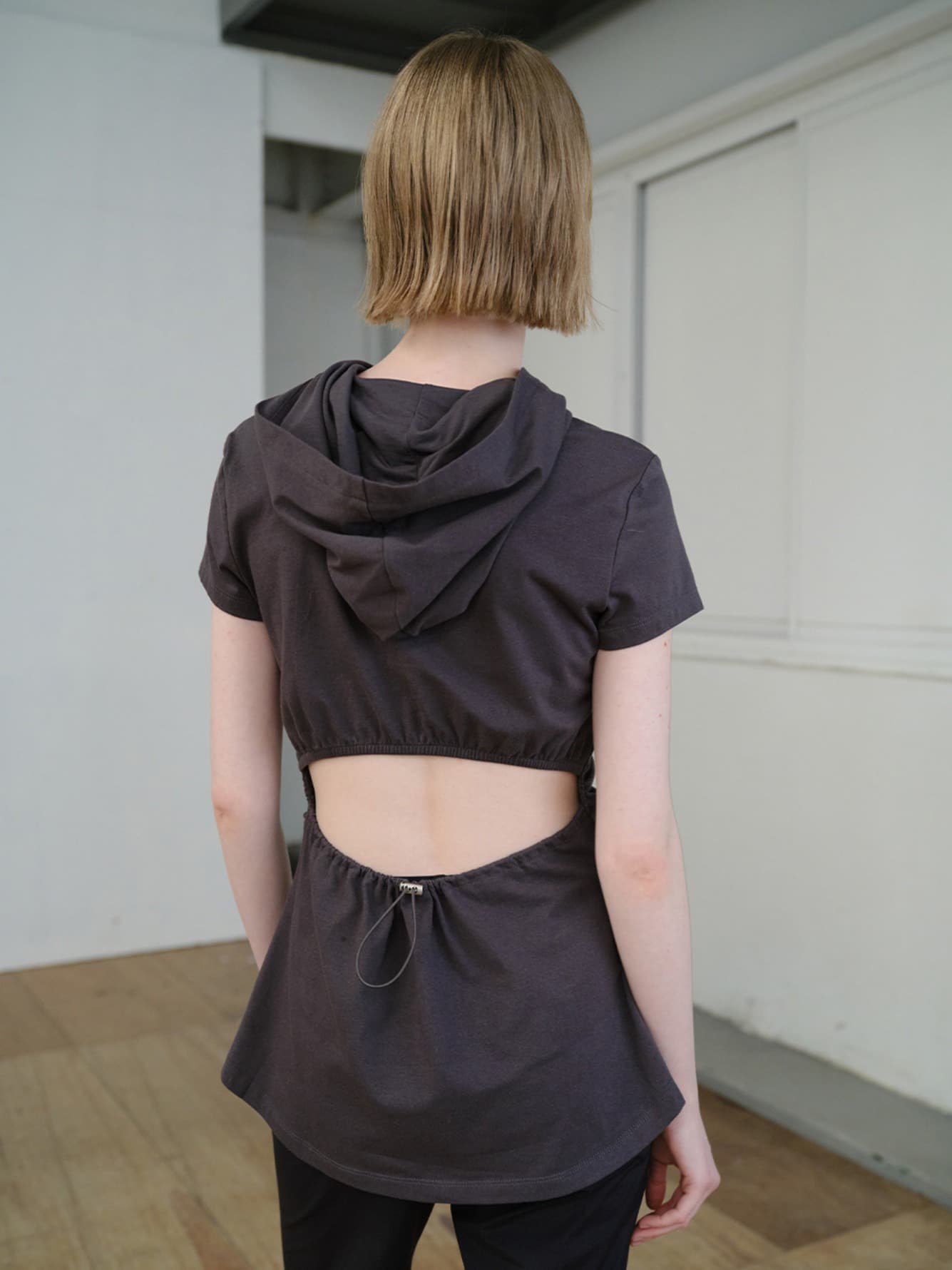 Back Cut-out Hood Top — vue 1
