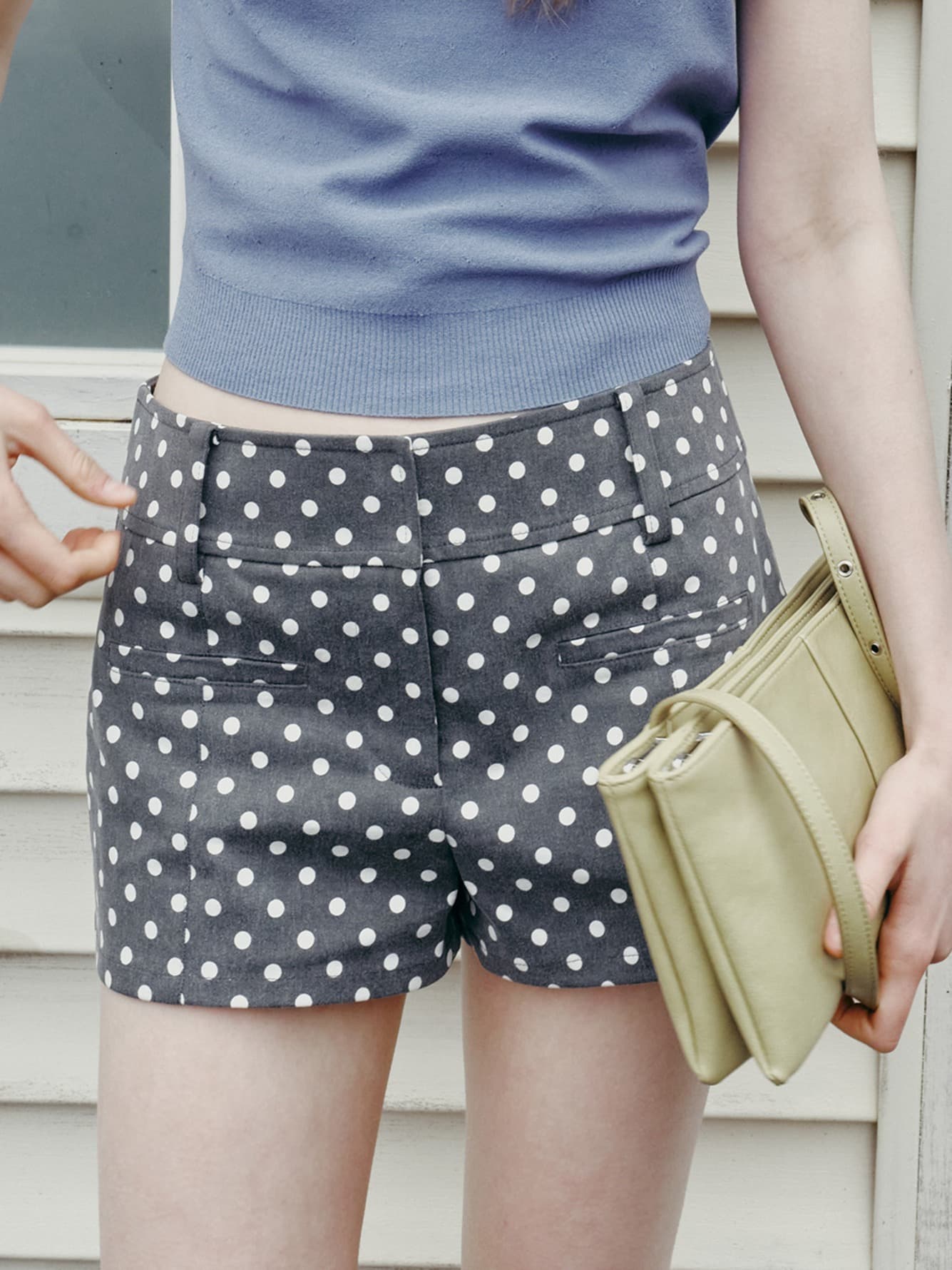 Dot Pocket-detail Shorts