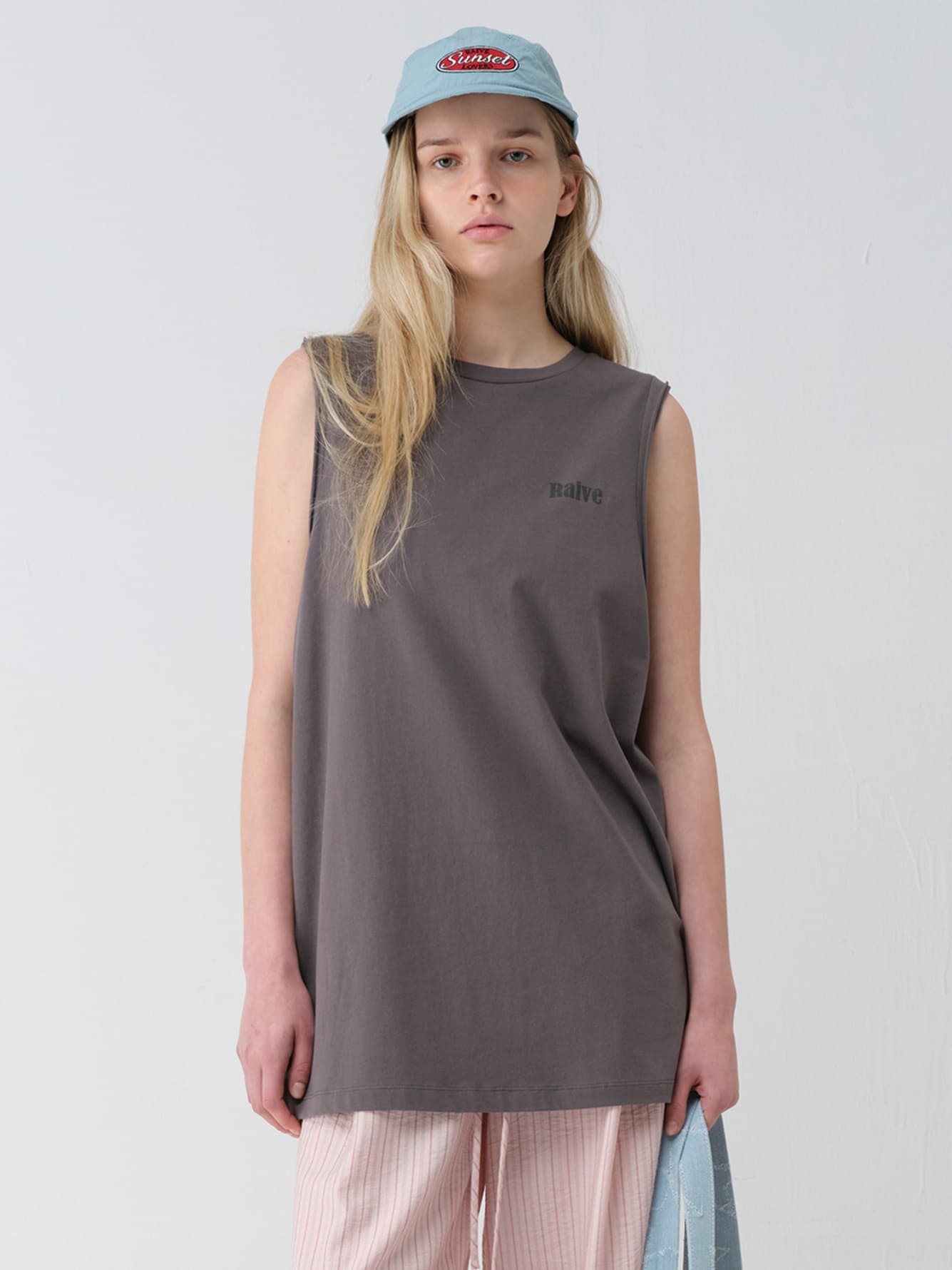 Back Print Over-fit Sleeveless T-shirts — vue 3