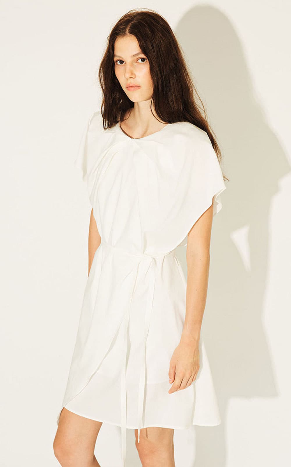 Phoebe Dress (White) — vue 3