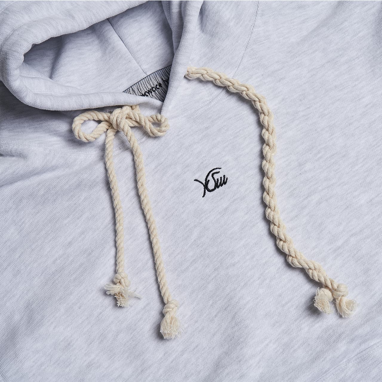 Double Rope Embroidered Hoodie (White Melange) — vue 9