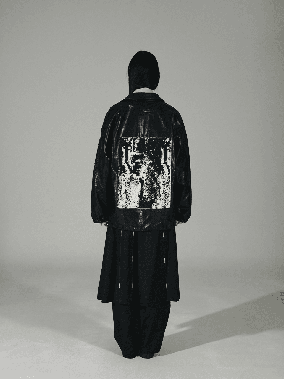Silk Patched PVC Coatch Jacket (Black) — vue 5