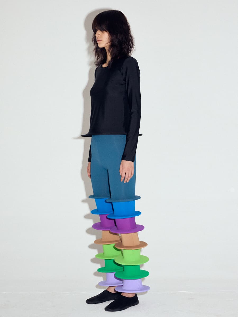 Discs Trousers in Multi — vue 3