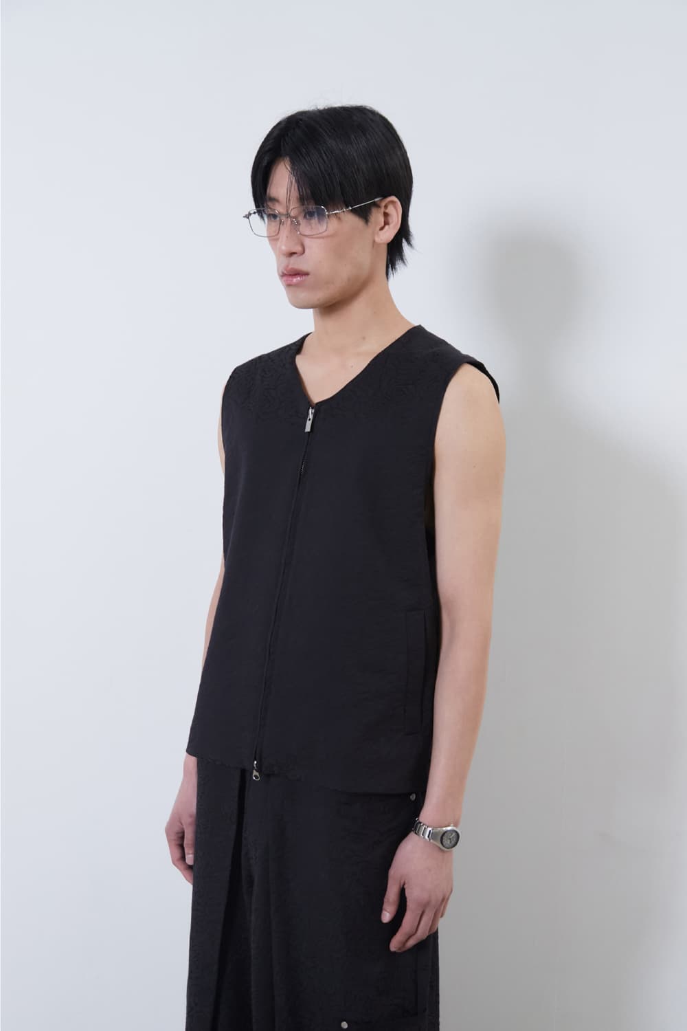 Flower Jacquard Belted Vest (Black, Men) — vue 6